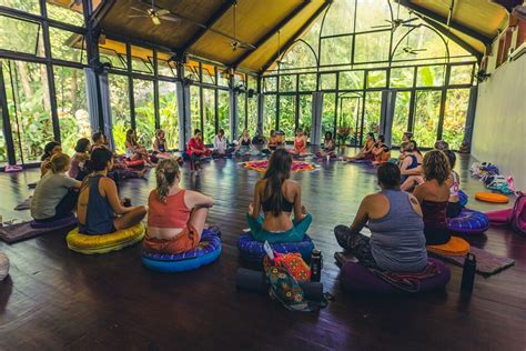 Bali Spirit Festival:  Ein kulturelles Kaleidoskop der spirituellen Erkundung und des gemeinschaftlichen Wachstums